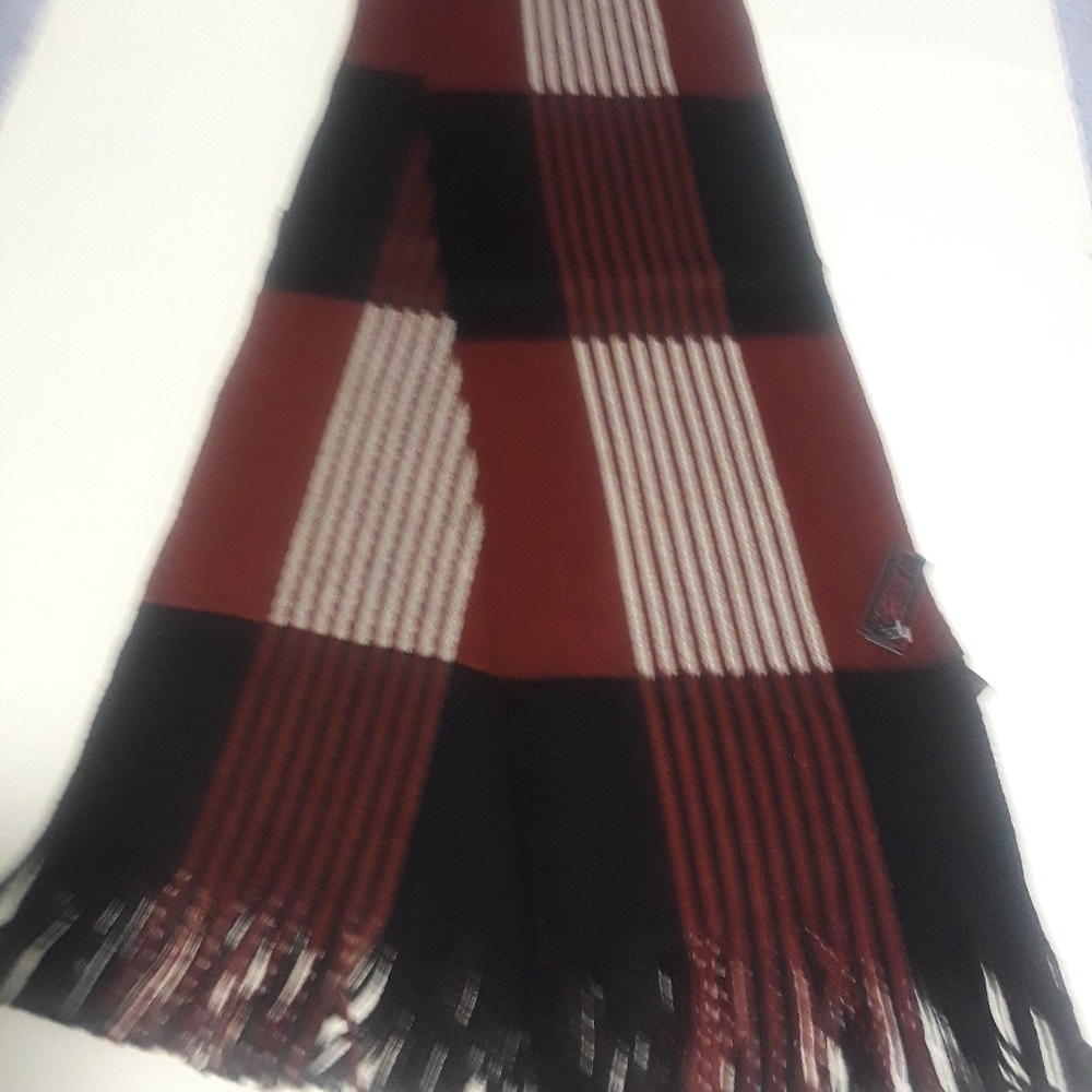 Woven Scarf Printed with Stripes and Squares. Unis